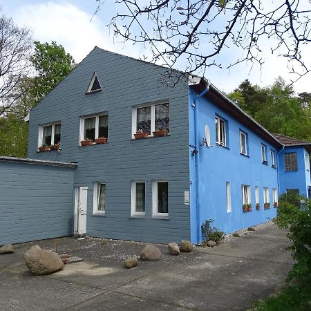 ホテルGasthof Blaues Haus Bastorf エクステリア 写真