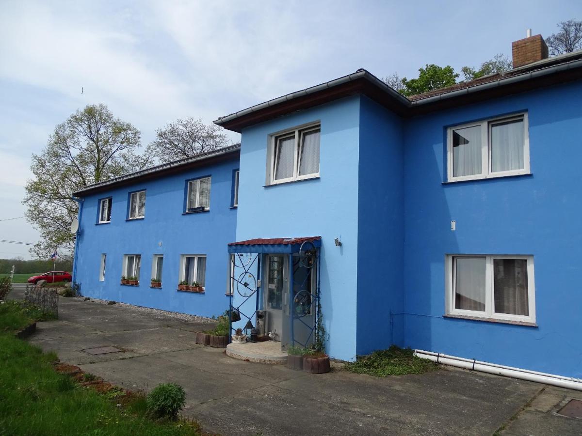ホテルGasthof Blaues Haus Bastorf エクステリア 写真